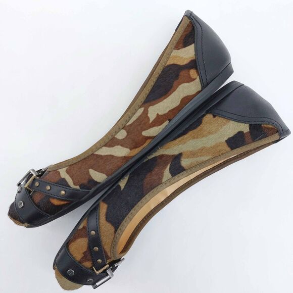 Gianni Bini Camo Haircalf Ballet Flats Women’s Sz 8M Leather Upper Buckle Studs - Picture 9 of 11
